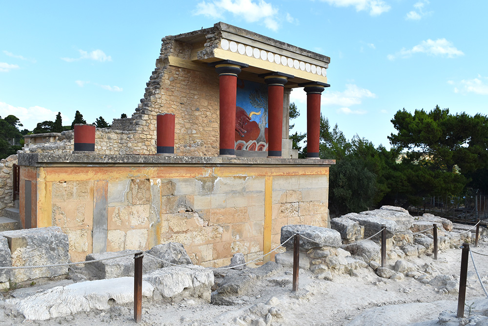 Fresco and wall at restoration of Knossos Palace 