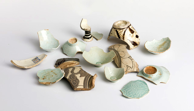 Coloured shards of pottery by Edmund de Waal the ceramicist and author