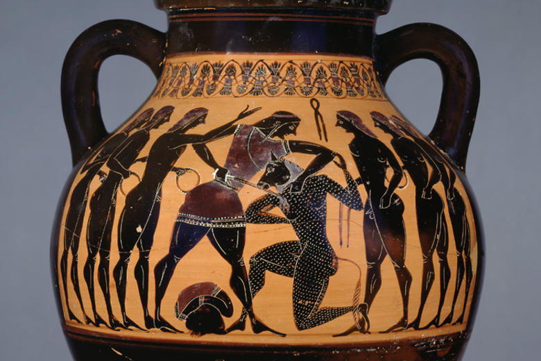 Theseus and Minotaur on an Amphora, Greece 550–530BC