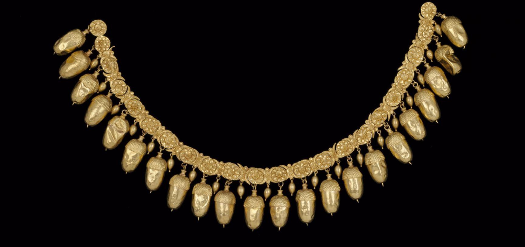 Gold necklace of acorns, lotuses and rosettes, Greek, 5th century BC