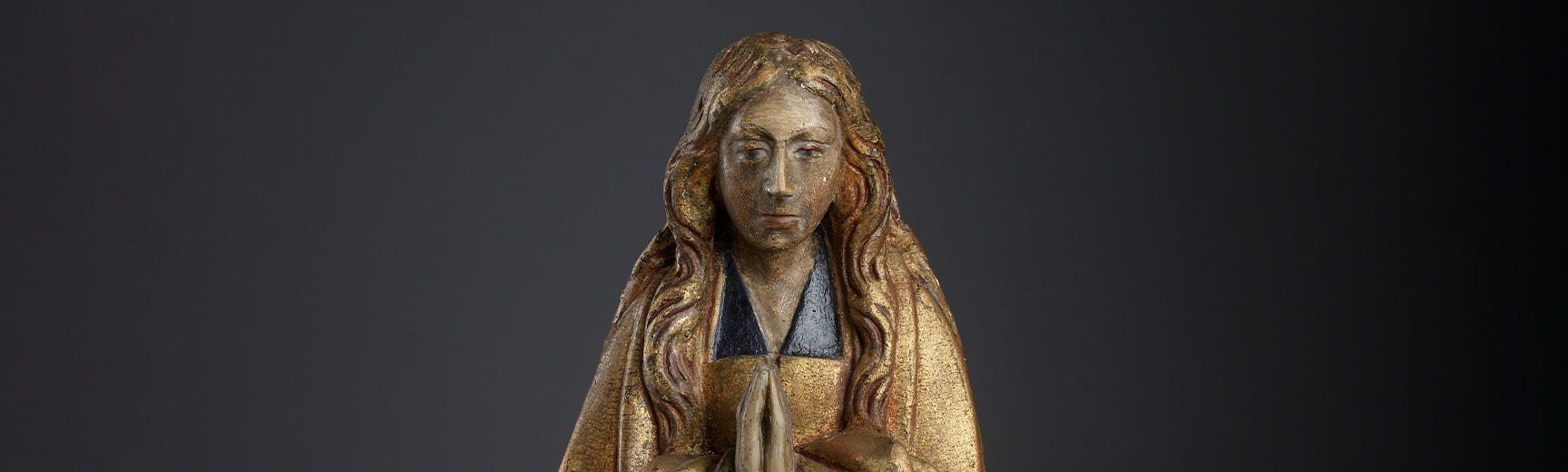 Carved wooden figure representing the Virgin Mary