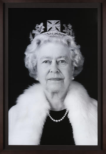 Queen Elizabeth II (‘Equanimity’), C. Levine & R. Munday, 2012, lenticular print on lightbox commissioned by Jersey Heritage Trust © Jesus College Oxford, Rosaline Wong Gallery © Chris Levine & Sphere9 Ltd. Rights reserved DACS 2023 Chris Levine's holograph of Queen Elizabeth II portrait in black and white