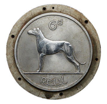 Irish wolfhound design, Irish Free State coin, Percy Metcalfe, 1927 © Royal Mint Museum Irish Free State coin design showing Irish wolfhound designed in 1927