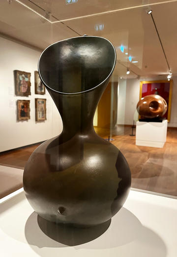 Magdalene Odundo's sculpture in the In Focus display of the Modern Art gallery