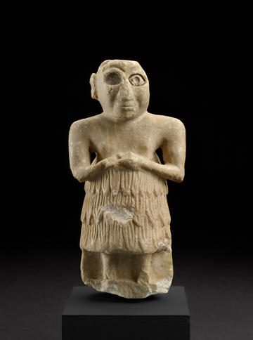 Sumerian statue of a male worshipper 2600–2350BC A limestone statue of a male figure